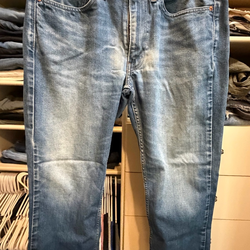 Levi's 514 Light Blue Straight Jeans